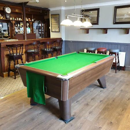 The Bounty Bar Guesthouse Трім Екстер'єр фото